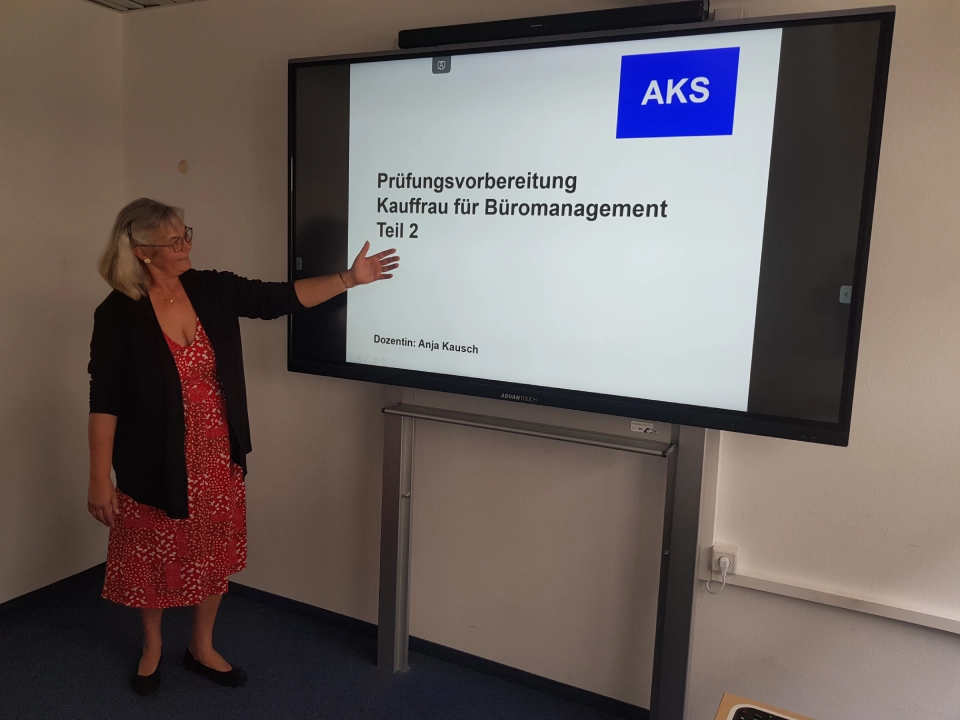 Anja Kausch Seminare, Bildschirm, Seminarraum